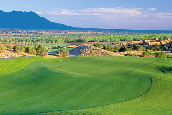 Twin Warriors Golf Club Feature