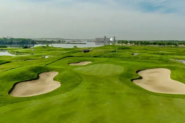Harborside International Golf Feature