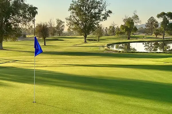 Rivers Edge Golf Feature